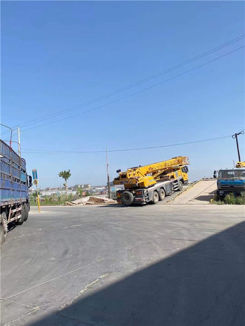 霍州市25吨吊车的租赁价格大概是多少？